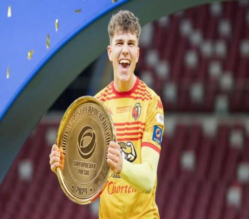 曼城淘到宝了！冬窗抢签17岁波兰天才中场转会费仅1500万