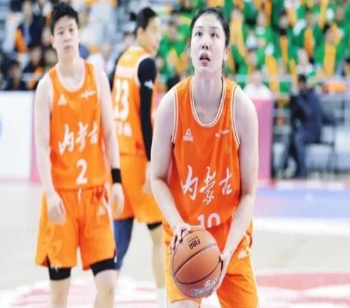 中国女篮遭双重打击!女篮霸主退赛后被大甩卖:却尴尬无人问津