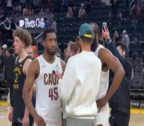 庫裏哈登米切爾密謀大事,波姐偷聽!