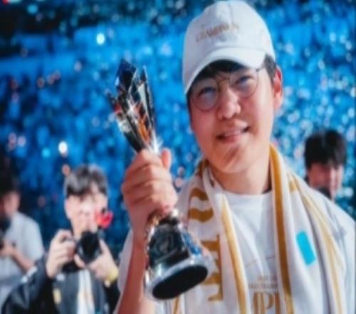 雨童看Gumayusi离开T1:给我这个被开了一年卡车的S15FMVP看笑了