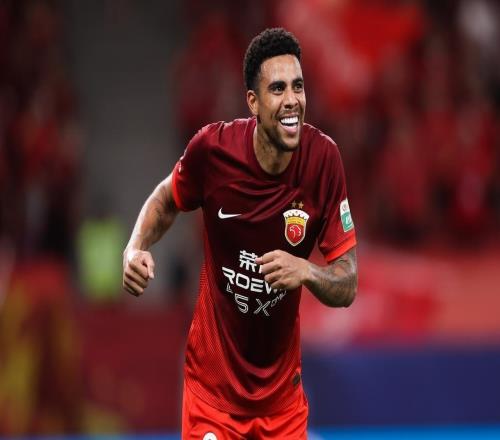 上港暴殄天物！剛放走古斯塔沃，中超各隊就瘋狂哄搶，或加盟重慶