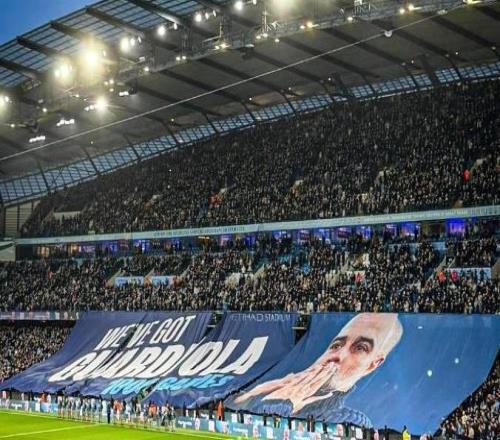 慶祝瓜帥執(zhí)教生涯1000場里程碑，賽前阿提哈德展示特別TIFO