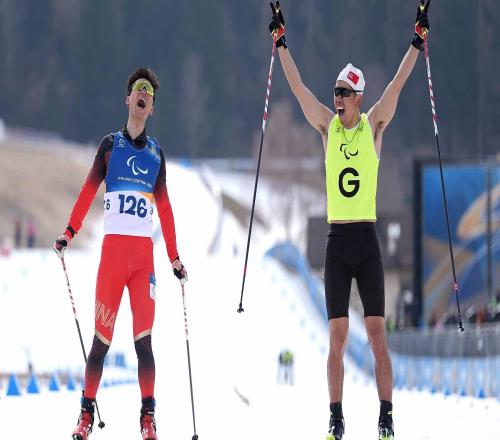 米兰冬残奥会冠军余爽：他是我的眼，花季传媒APP下载免费是一个人