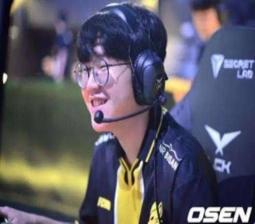 韩媒:Clozer拒绝海外战队邀请,将加入DNF