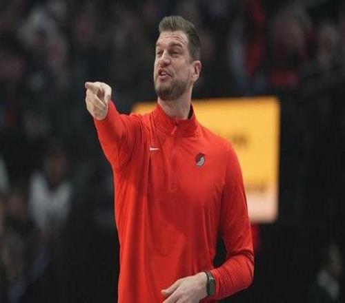 斯普利特：若在赛季初告诉我会成为季后赛主帅肯定会觉得你疯了