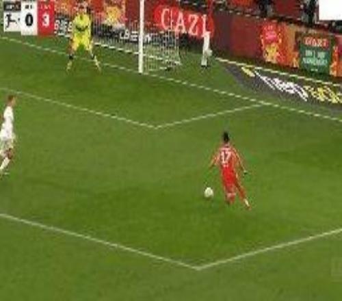 【德甲】凯恩替补登场戴帽拜仁5比0客胜斯图加特