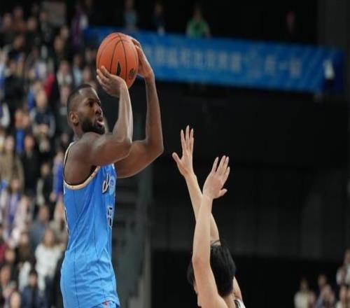 赛场瞬间CBA常规赛:北汽10574广东