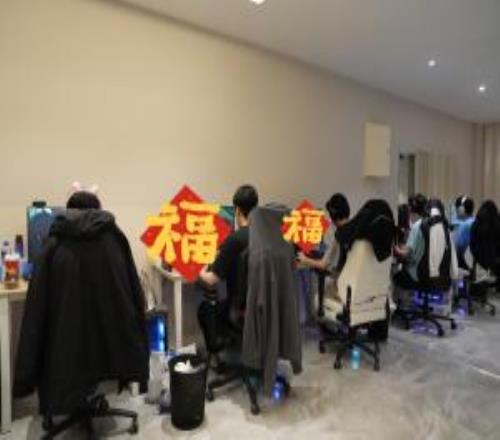 AL俱樂部分享照片：全員結束春節假期正式歸隊，訓練備戰季後賽