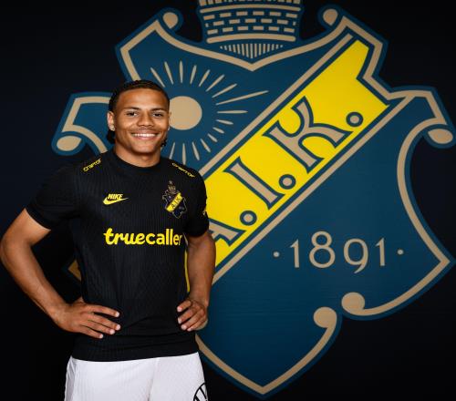 曼联1月300万签中锋小妖谈判中!拉爵继续刮彩,单场10球射手失宠