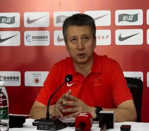 中国男篮重磅消息!主帅郭士强遭国际篮联审查,杨瀚森确认归队