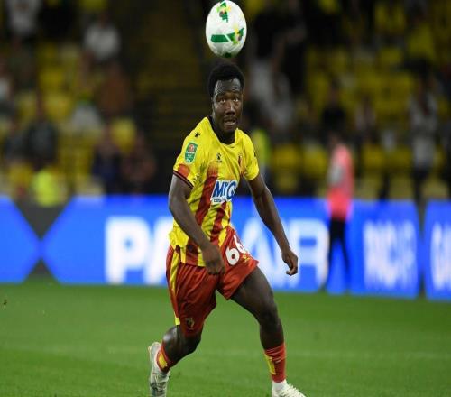 记者:拜仁拥有伊兰昆达的回购条款,回购价450500万欧元