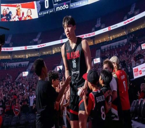 終于來了！男籃“新老大”正式站穩(wěn)NBA，這可是開拓者的第一大腿