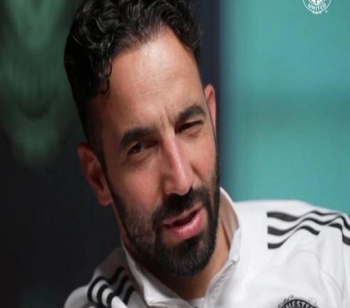 世界体育报:巴萨和曼联有意引进凯恩,球员对回英格兰感兴趣