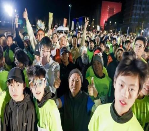 十年奔跑，與城同光！迎接2026上海第一縷陽(yáng)光，第10屆滴水湖迎新跑如約而至