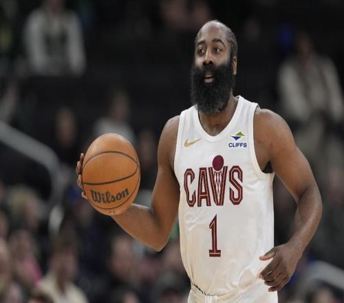 哈登27+5+6!骑士险胜雄鹿莫布利27+15米切尔600场里程碑