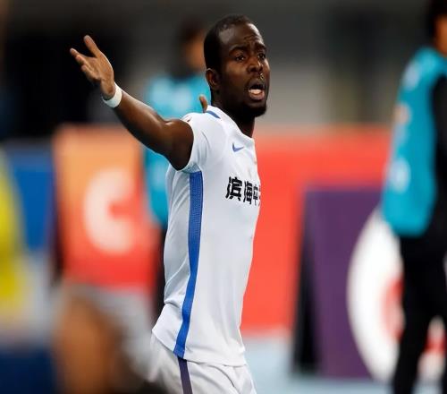 河南队刚无缘足协杯冠军,主力外援前锋就官宣重要决定,引发热议