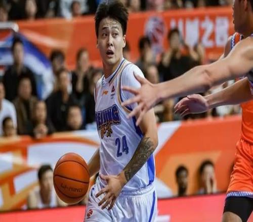 这都能输CBA大冷门!豪言夺冠,却被第15掀翻,赵睿复出也白搭