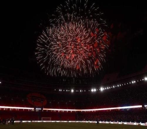 巴萨时隔909天重返诺坎普,40大胜庆祝回归