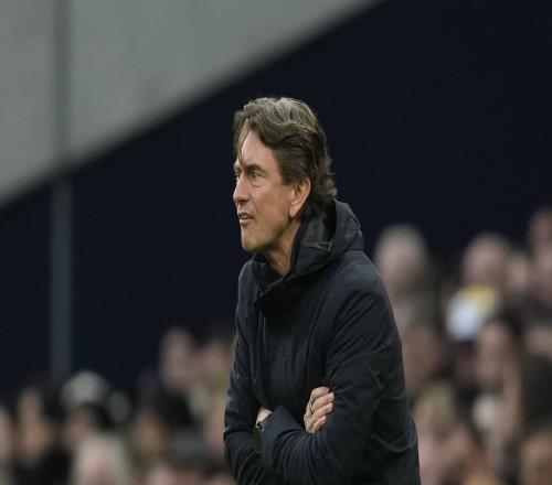 電訊報：艱難戰(zhàn)平降級區(qū)球隊伯恩利，弗蘭克帥位已岌岌可危