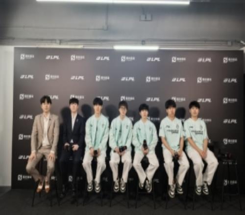 iG賽後群訪教練：今天BP和遊戲內容都有不足後麵會整理好加油的
