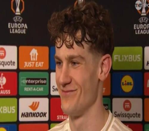 耶茨谈点球大战30胜出:队友们表现特别出色,我们都很高兴