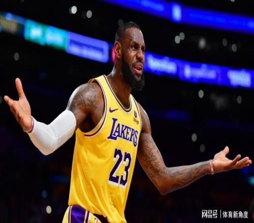 41+8+8太強了！但防守被點名，這侮辱性真的很強