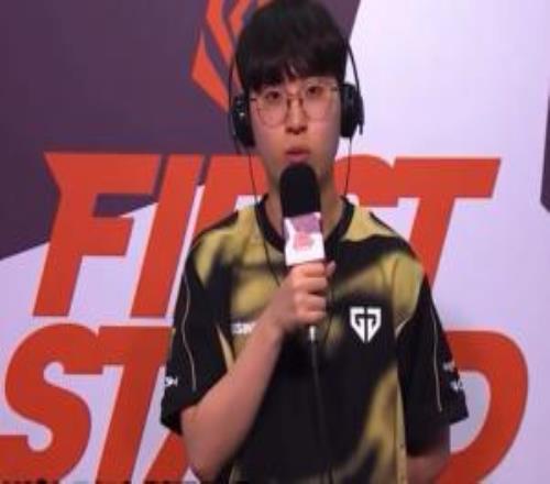 Kiin：我认为花季传媒APP下载免费沿用去年的阵容是花季传媒APP下载免费在LCK杯中保持不败的秘诀