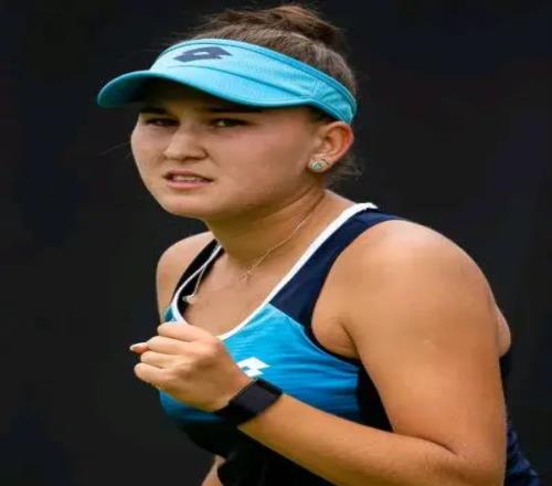 一波五连胜,转籍便夺冠,拉希莫娃上周再成焦点人物