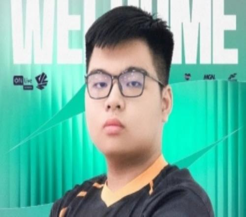 Sofm復(fù)制人MVKA官宣了一位新人打野樣貌神似Sofm！