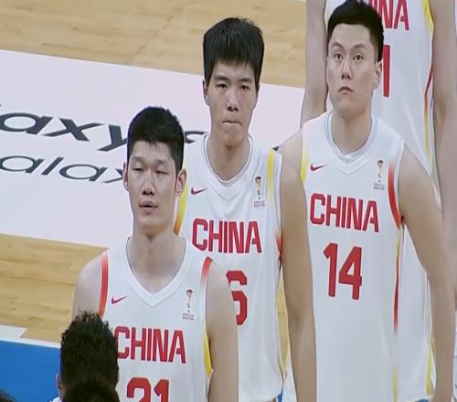 比张镇麟还差!中国男篮逆转夜最失意之人:失误被换下出场30秒