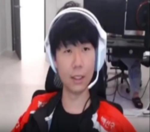 Lehends:马桶年糕去问那边的“中国人”吧Scout、Taeyoon