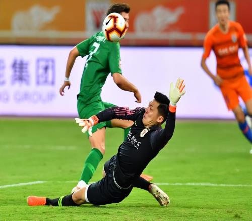 喜讯!鲁能在2026赛季将为这位归化强援报名踢中超,已获入籍资格