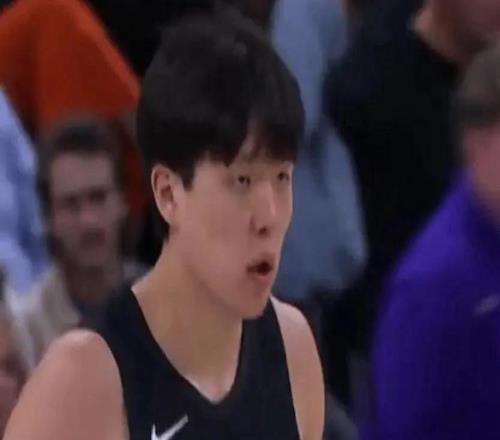 闹大了!美国球迷也不满杨瀚森糟糕表现,让他立刻滚出NBA