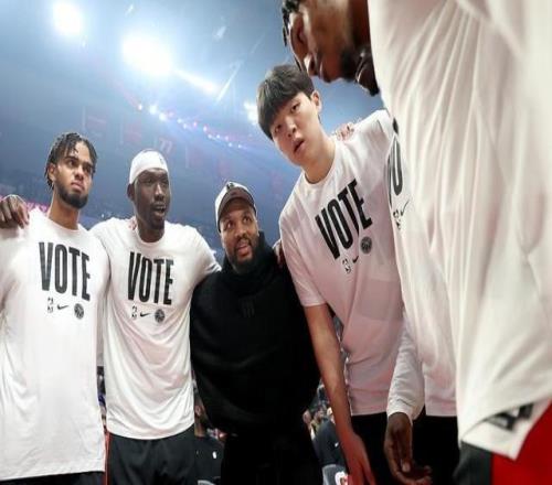 NBA楊瀚森被開拓者召回但沒登場