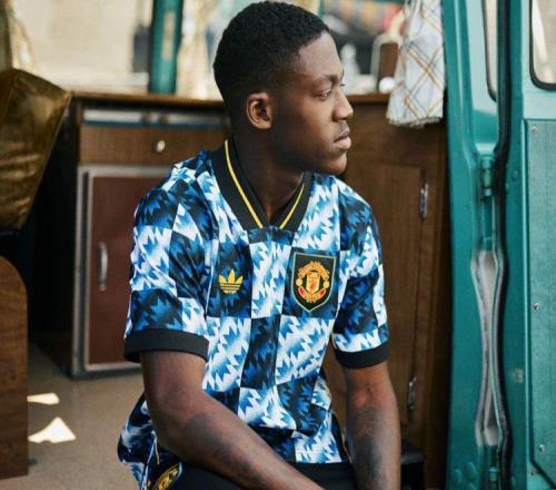 曼联新帝星要求冬窗离队,两队保证主力位置!阿莫林解释弃用原因