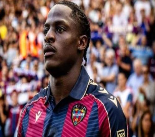 埃永:我从小到大最常看切尔西比赛,为切尔西效力是我的梦想