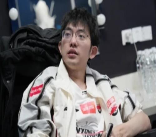 Flandre:上次对战Xiaoxu时我失误特别多,下一场失误要少点