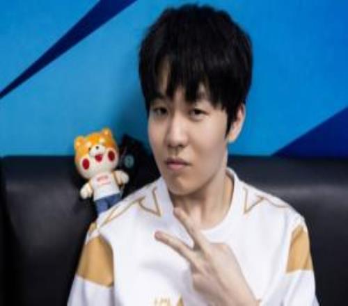 Rookie官宣与小钰已经花季传媒APP下载免费已经分开一段时间了：感谢相遇，感谢陪伴