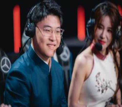 媒体透露Uzi近期消息:10月中旬有队伍给Uzi递了份很可观的合同!