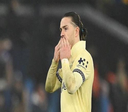 邮报:格拉利什近日现身柴郡酒吧,将一块区域临时改成理发店