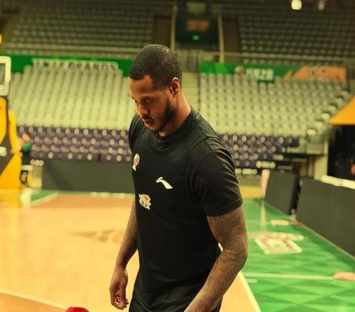 稀碎！辽篮新援疯狂打铁7中1和4中0杨鸣怎么选的外援