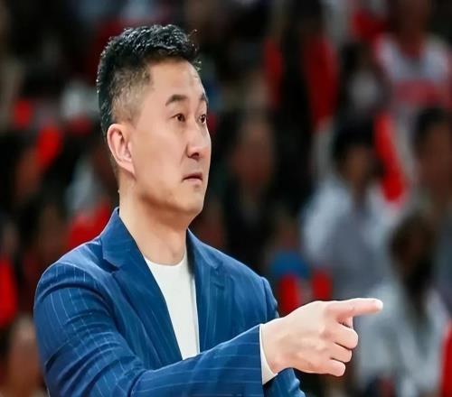 杜锋:三个姐姐供他打球,夺冠后为姐姐养子,风光背后有泪水