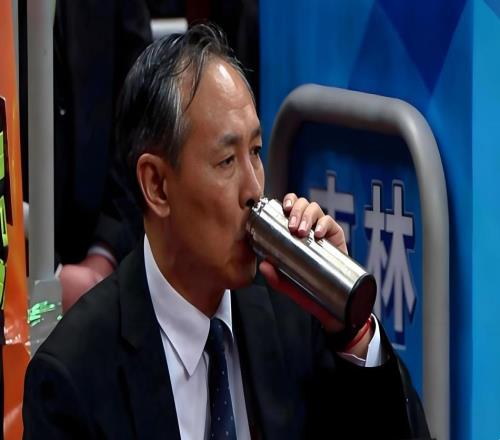 12罚0中,周琦成CBA笑柄,究其根源:只有尴尬3个字