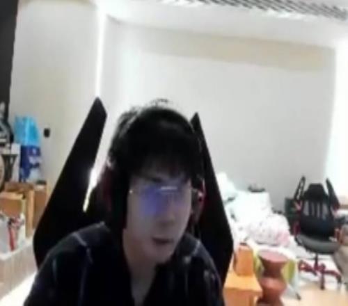 小天谈抑郁梗出圈Tian:不是因为我出圈,本来就不是太好的梗