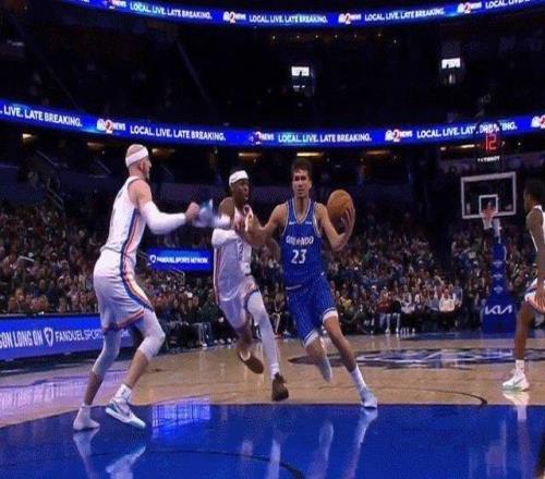 卡鲁索“鞋防”成功被吹T:这可能是NBA最奇葩的犯规