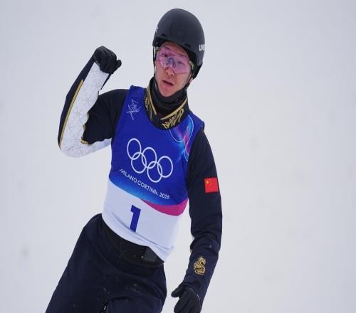 一步之差未能站上領(lǐng)獎臺，孫佳旭的米蘭之路依然夠精彩