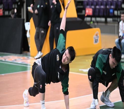 5消息！寧波創(chuàng)造2大隊(duì)史，繼偉工作室喊話遼籃，3人打出生涯之夜