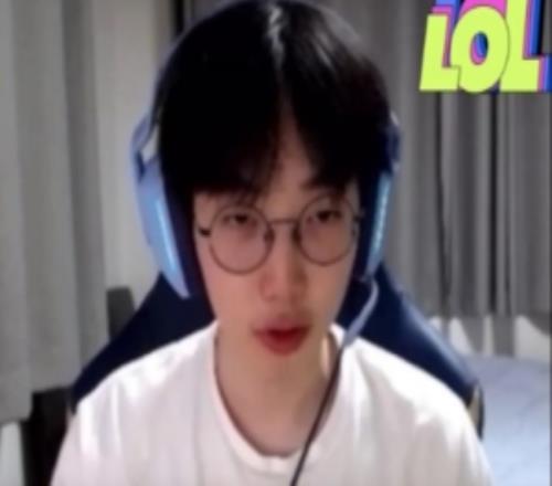 Burdol:在我看来,Zeus应该是真正的六边形战士里最顶尖的