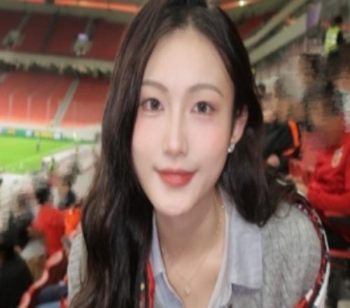主持人沈雲儀分享在上汽浦東足球場看球：7月之後主場全勤嘻嘻