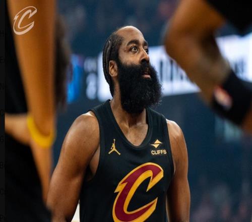 骑士五连胜真北伐!哈登13+11引三人20+阿伦8中8梅里尔9三分